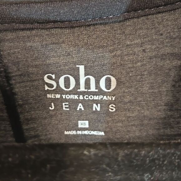 Soho Black Women's dual texture Top size XS - Picture 4 of 9